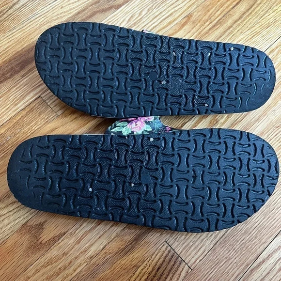 Floral slip on sandals - Picture 3 of 5